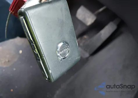 2020 Volvo S60 T5 Momentum z USA, uszkodzony, nr VIN 7JR102FK3LG047397